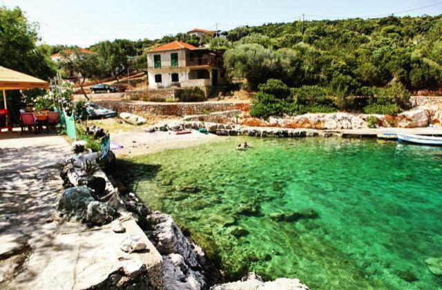Faros Oasis Apartamento Gdinj Exterior foto